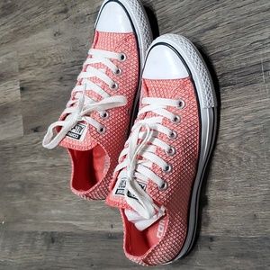 Conerserse tennis shoes